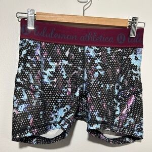 Lululemon What The Sport Short size 4
Floral Sport Tranquil Blue Multi